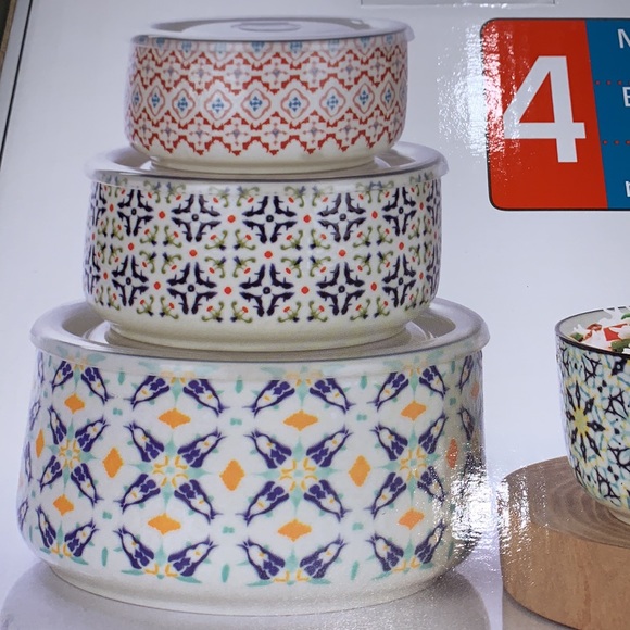 Signature Housewares Stoneware Microwavable Bowls with Lids 8-Piece - Picture 6 of 9